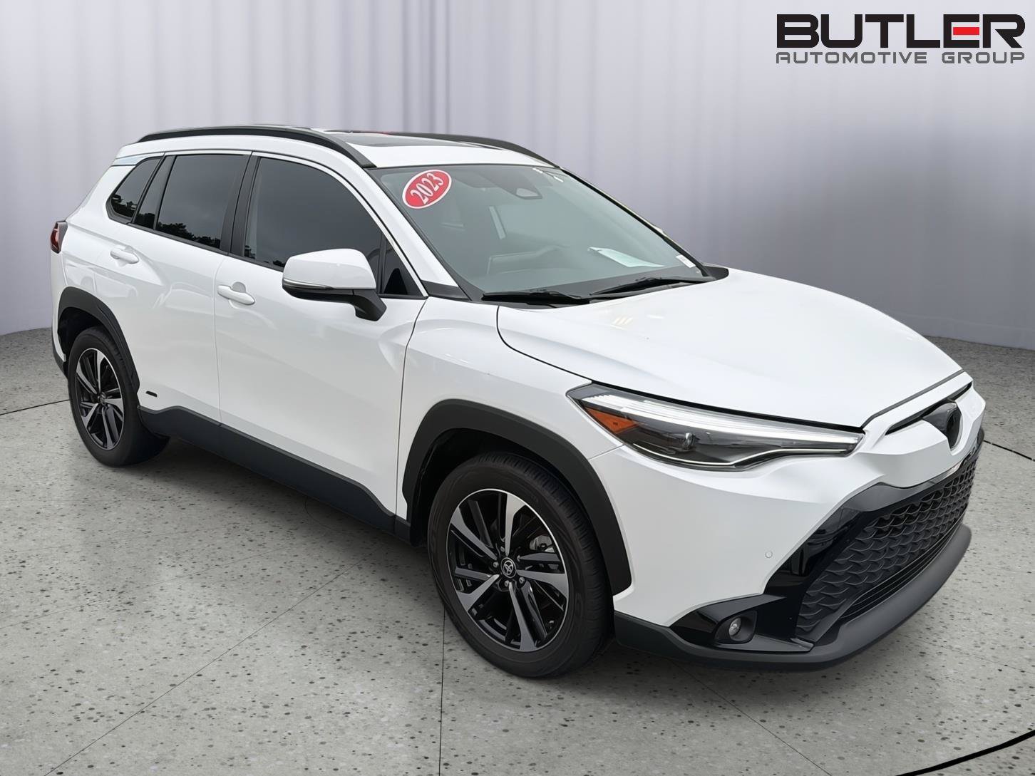 Used 2023 Toyota Corolla Cross AWD Hybrid w/ Convenience Package image 8