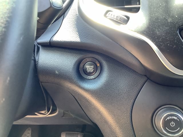 Used 2020 Jeep Cherokee Latitude Plus AWD/4WD image 16
