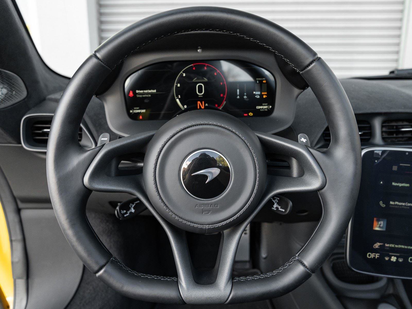 Used 2025 McLaren Artura Spider image 13