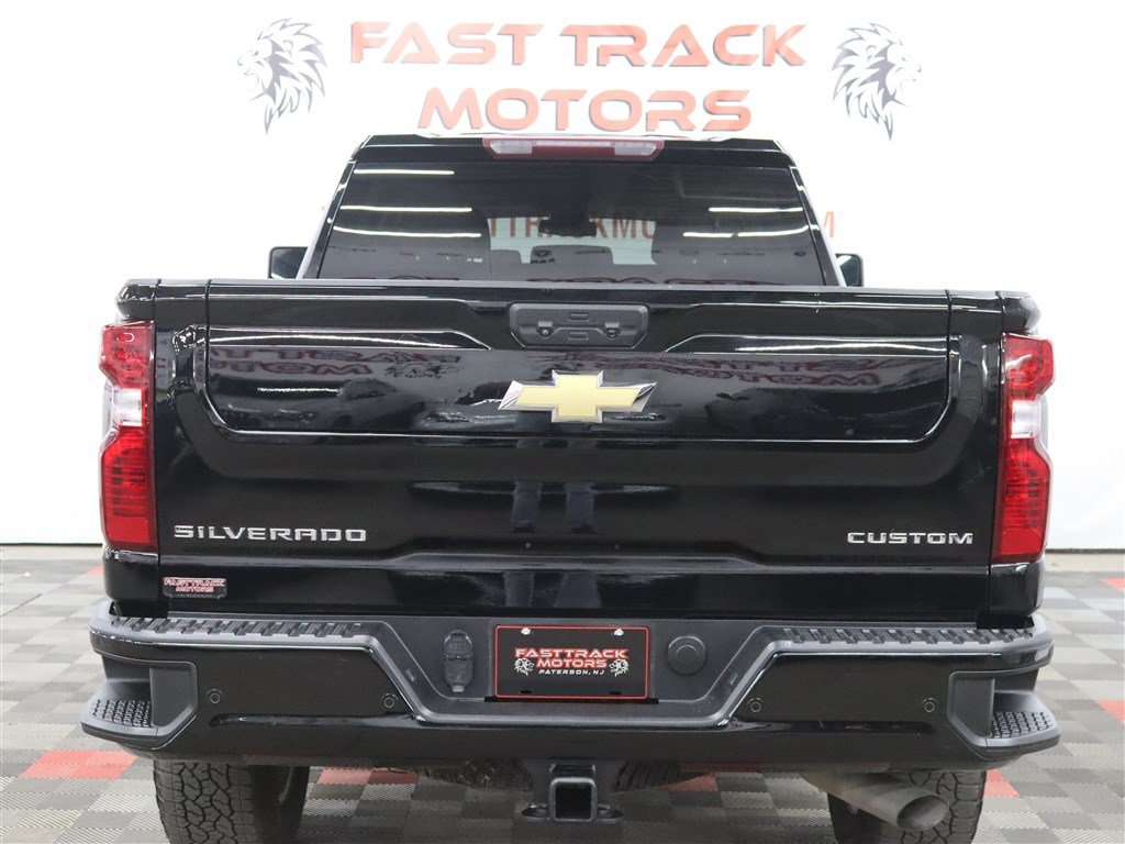 Used 2024 Chevrolet Silverado 2500 Custom w/ Custom Value Package AWD/4WD image 5