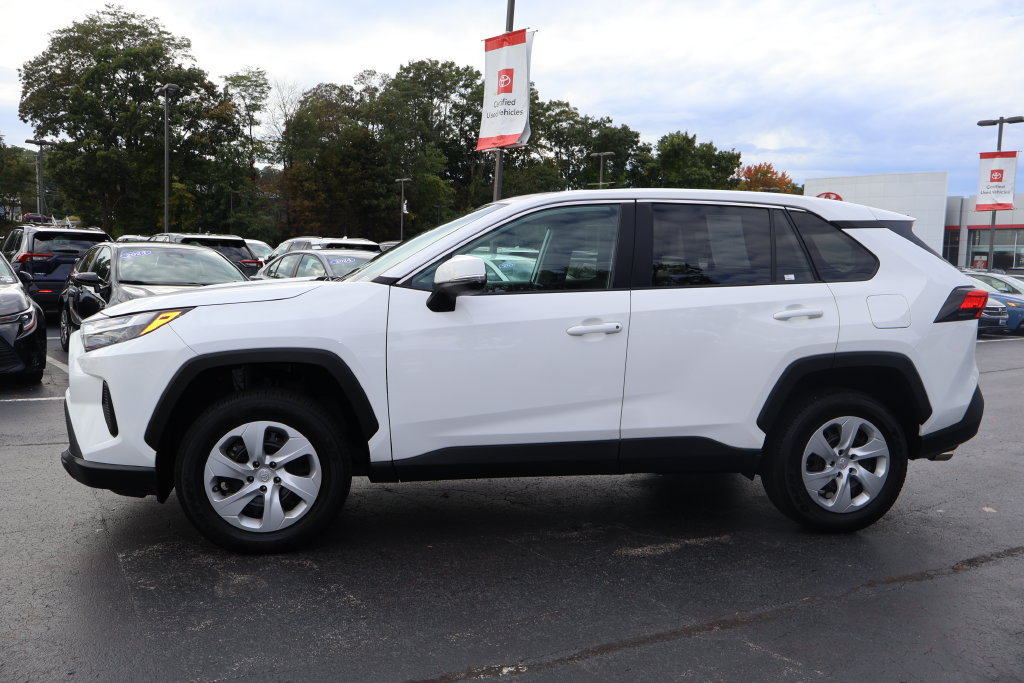 Certified 2024 Toyota RAV4 LE AWD/4WD image 3