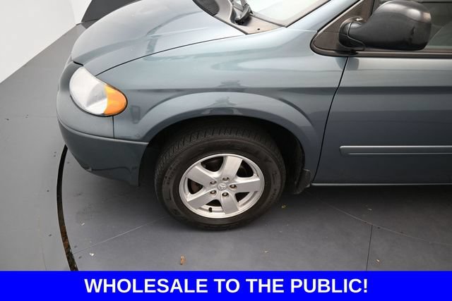 Used 2006 Dodge Grand Caravan SXT FWD image 9