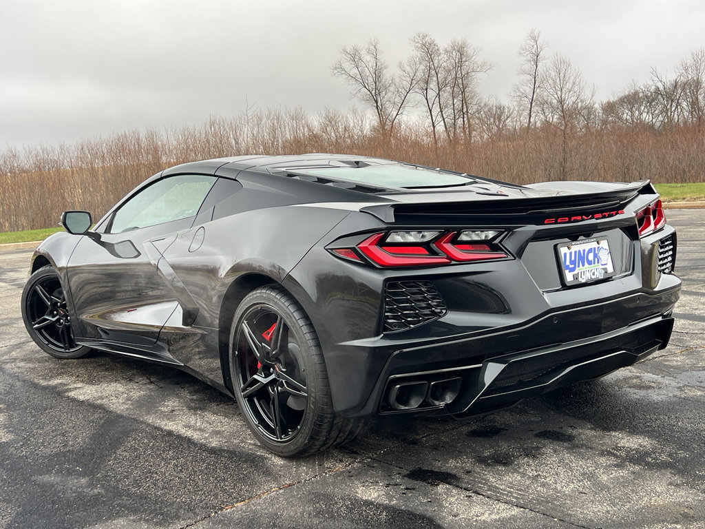 Used 2024 Chevrolet Corvette Stingray Preferred Cpe w/ Stealth Interior Trim Package image 2