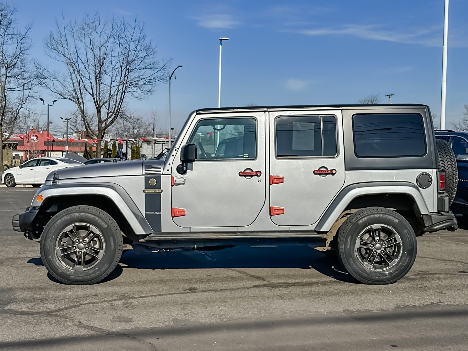 Used 2018 Jeep Wrangler Unlimited Sport image 7