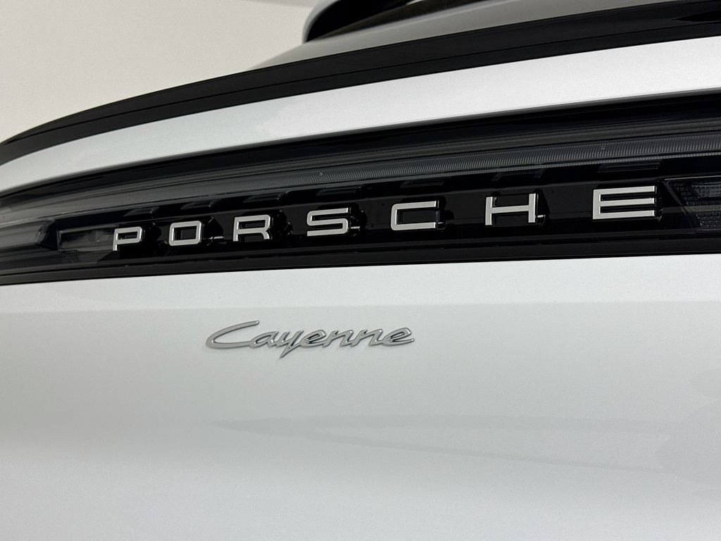 New 2026 Porsche Cayenne Coupe AWD/4WD image 36