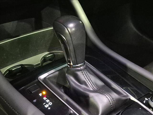 Used 2019 MAZDA MAZDA3 Hatchback w/ Preferred Package FWD image 12
