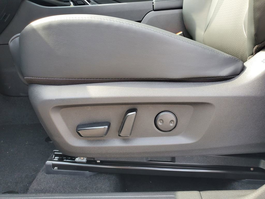 New 2026 Nissan Rogue SV AWD/4WD image 17