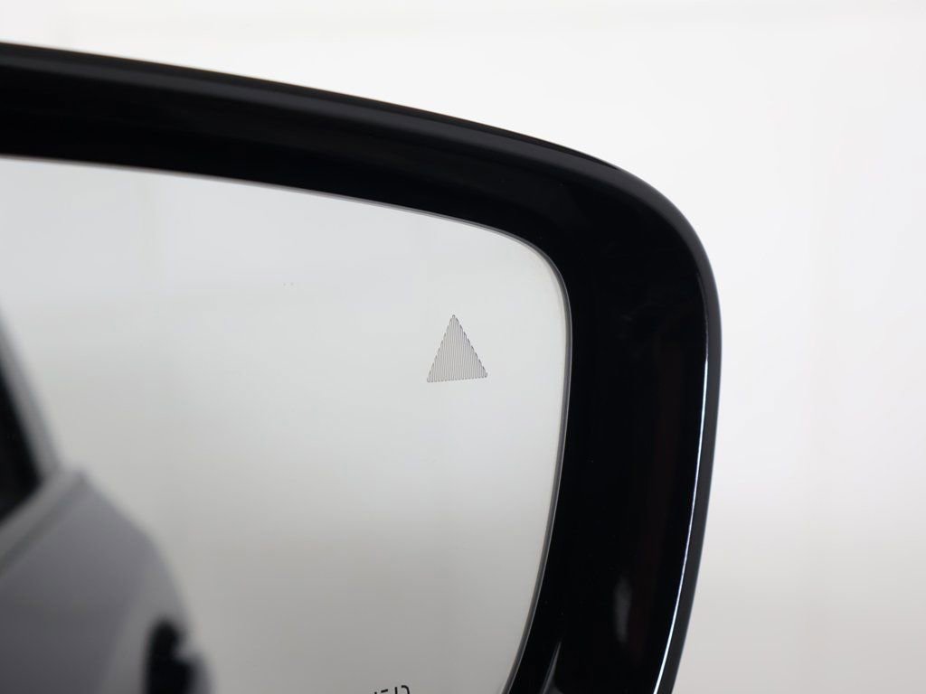 Used 2023 BMW M5 w/ Competition Package image 39