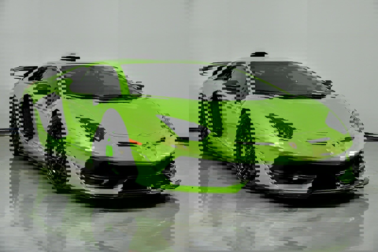 Used 2019 Lamborghini Aventador SVJ image 3