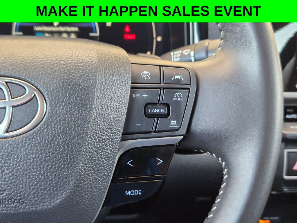 Used 2025 Toyota Camry SE FWD image 22