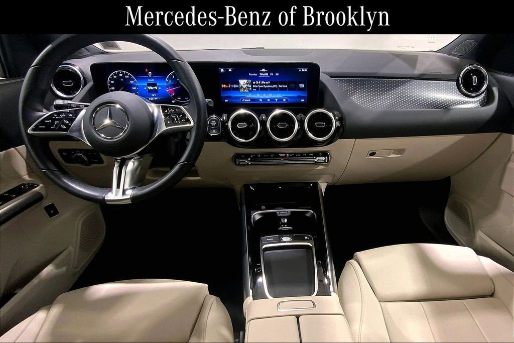 Certified 2025 Mercedes-Benz GLA 250 4MATIC image 15