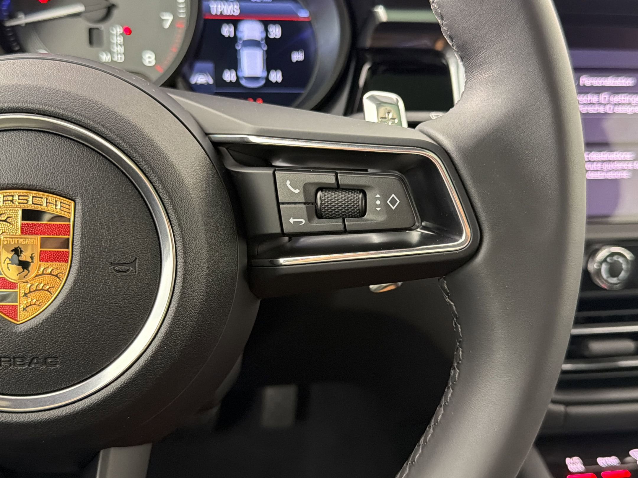 New 2026 Porsche Macan Turbo AWD/4WD image 23