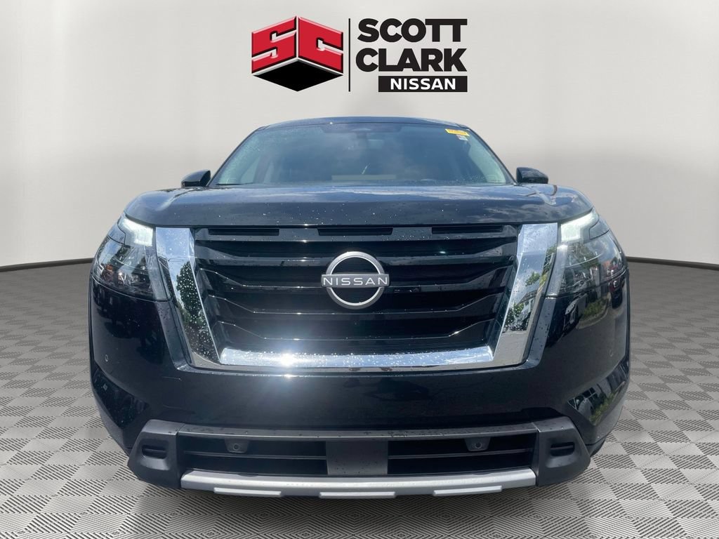 Used 2025 Nissan Pathfinder Platinum FWD video 2