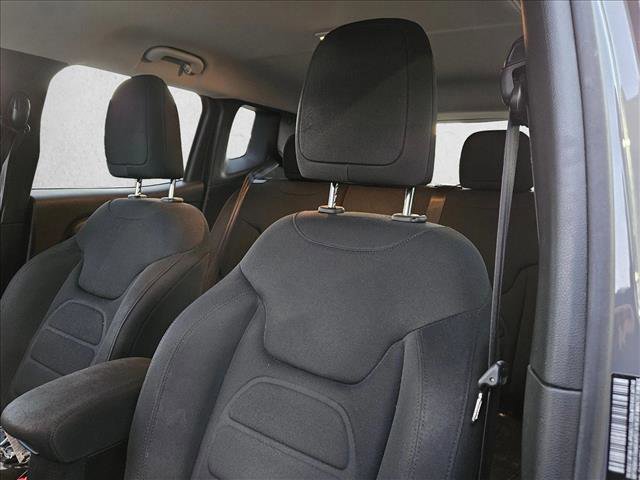 Used 2020 Jeep Renegade Latitude image 21