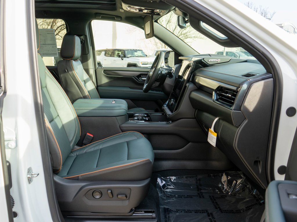 New 2026 GMC Yukon XL AT4 image 10