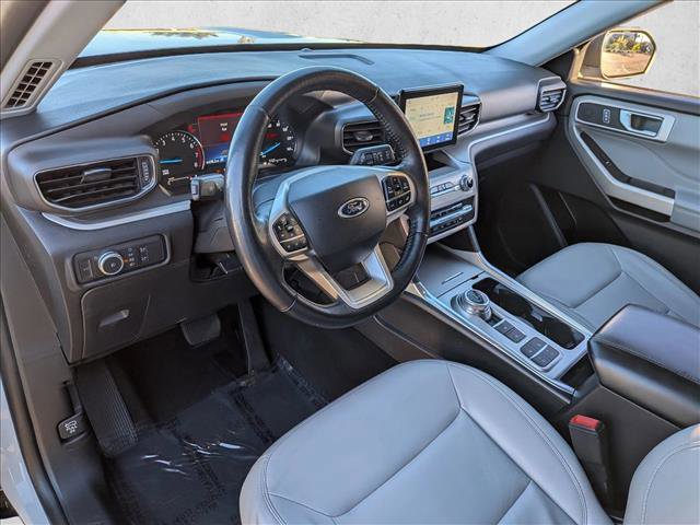 Used 2021 Ford Explorer XLT w/ Equipment Group 202A image 9