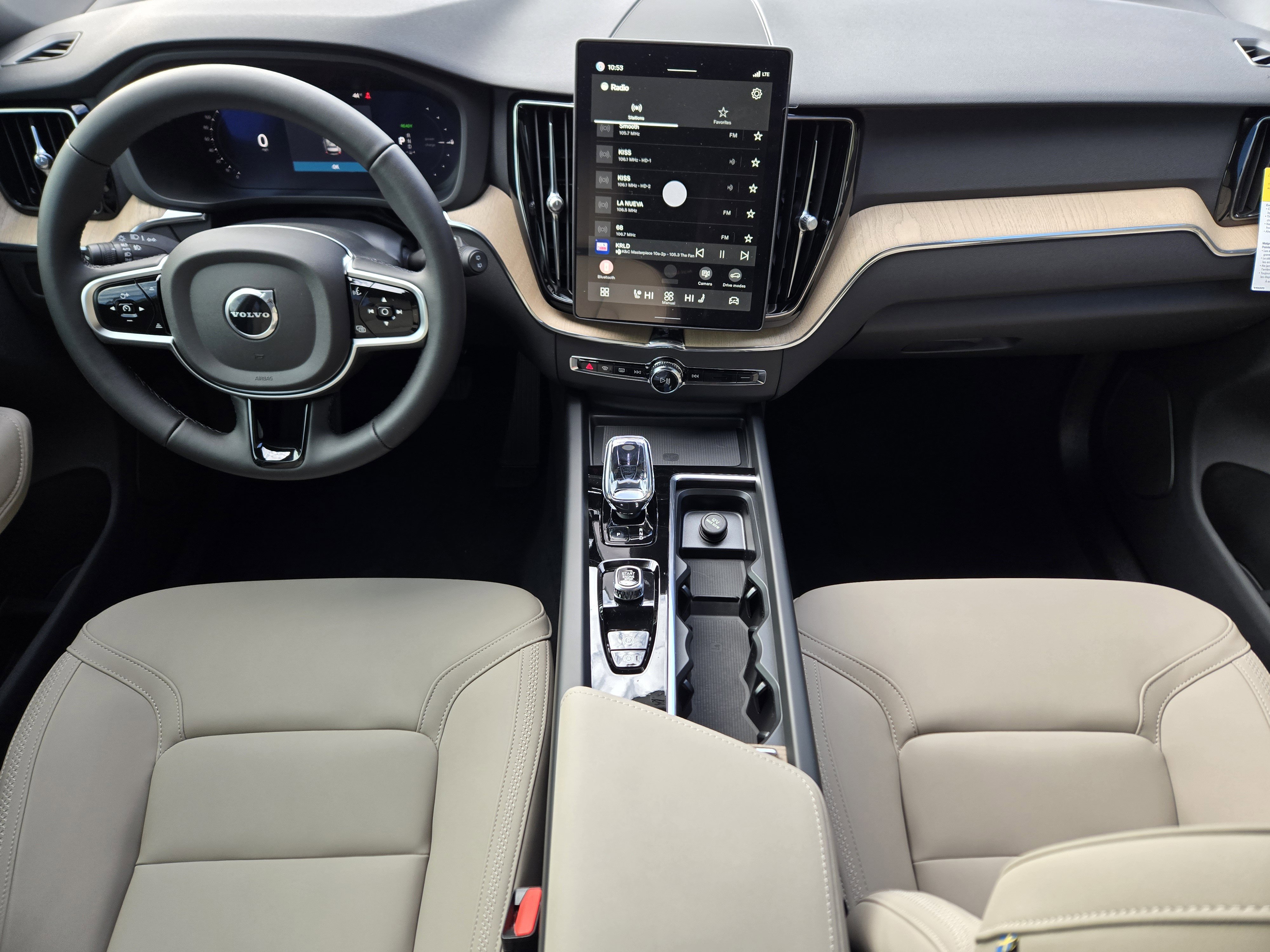 New 2026 Volvo XC60 T8 Plus w/ Protection Package Premier image 27