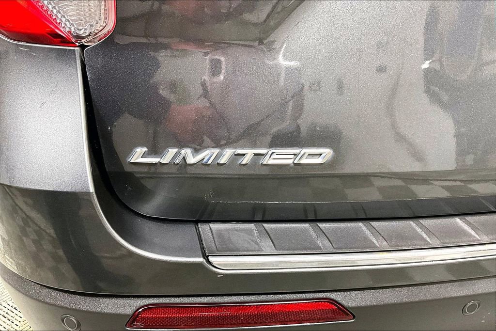 Used 2020 Ford Explorer Limited image 14