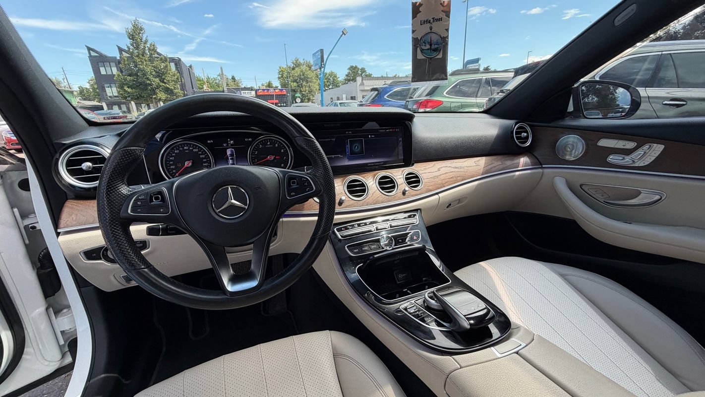 Used 2017 Mercedes-Benz E 300 4MATIC image 8