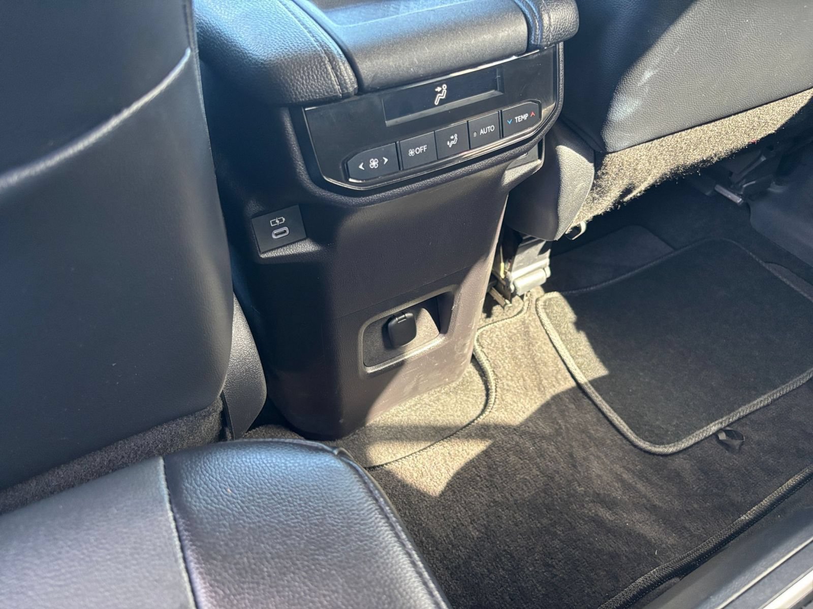 Used 2025 Toyota Grand Highlander FWD image 20