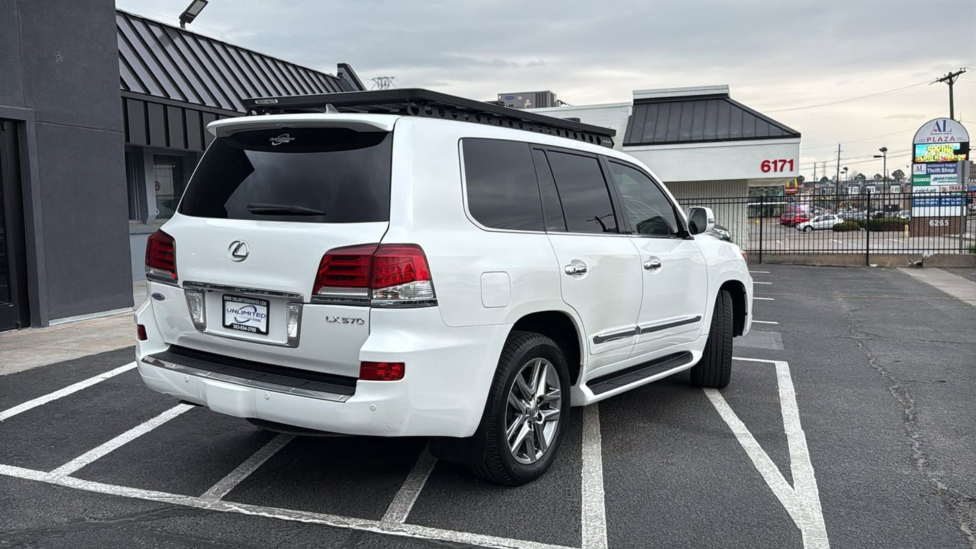 Used 2013 Lexus LX 570 4WD w/ Luxury Pkg image 3