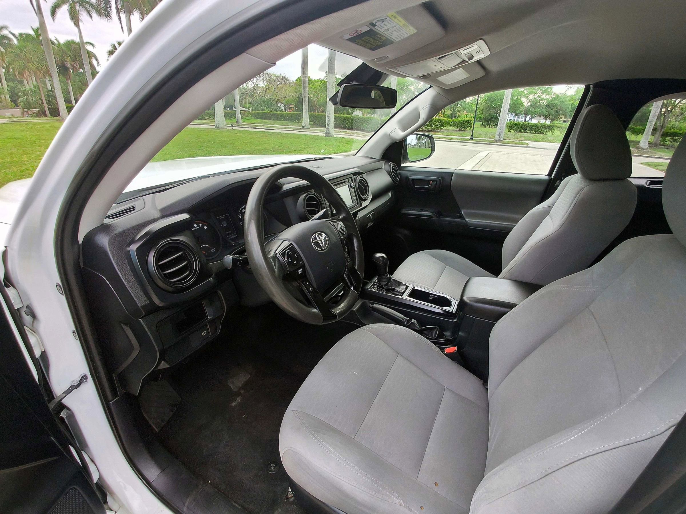 Used 2019 Toyota Tacoma SR RWD image 12