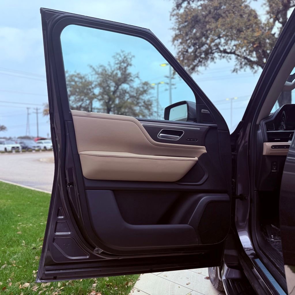 Certified 2026 INFINITI QX80 Pure w/ Cargo Package image 23