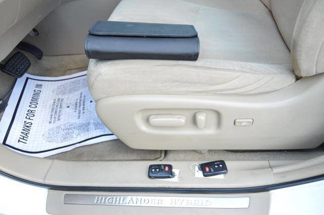 Used 2010 Toyota Highlander 4WD Hybrid image 41