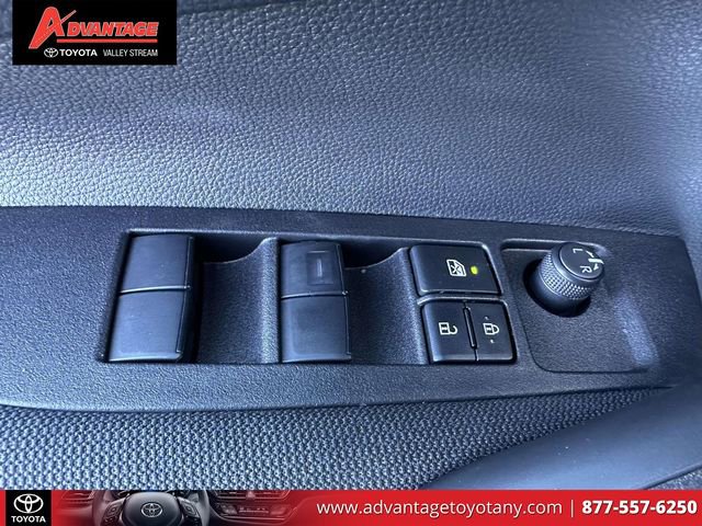 Certified 2025 Toyota Corolla LE image 21