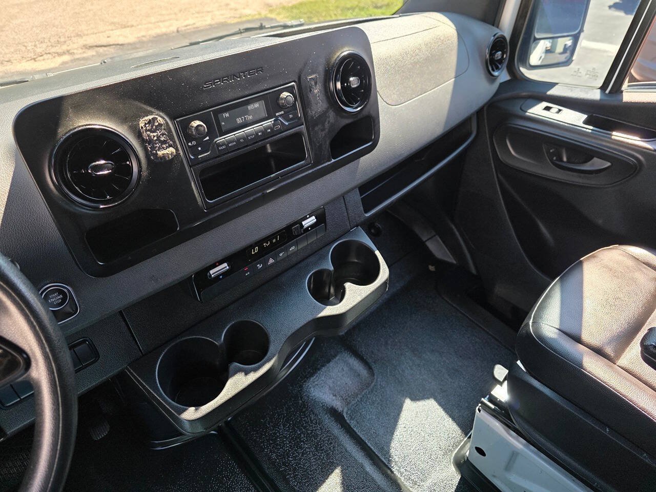Used 2020 Mercedes-Benz Sprinter 2500 image 18