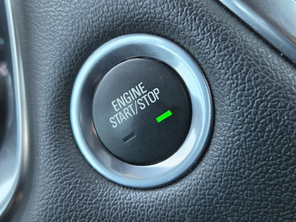 Used 2022 Chevrolet Traverse LT FWD image 20
