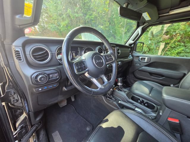 Used 2022 Jeep Wrangler Unlimited Sahara w/ Cold Weather Group AWD/4WD image 16