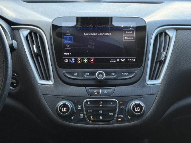 Used 2022 Chevrolet Malibu LT FWD image 17