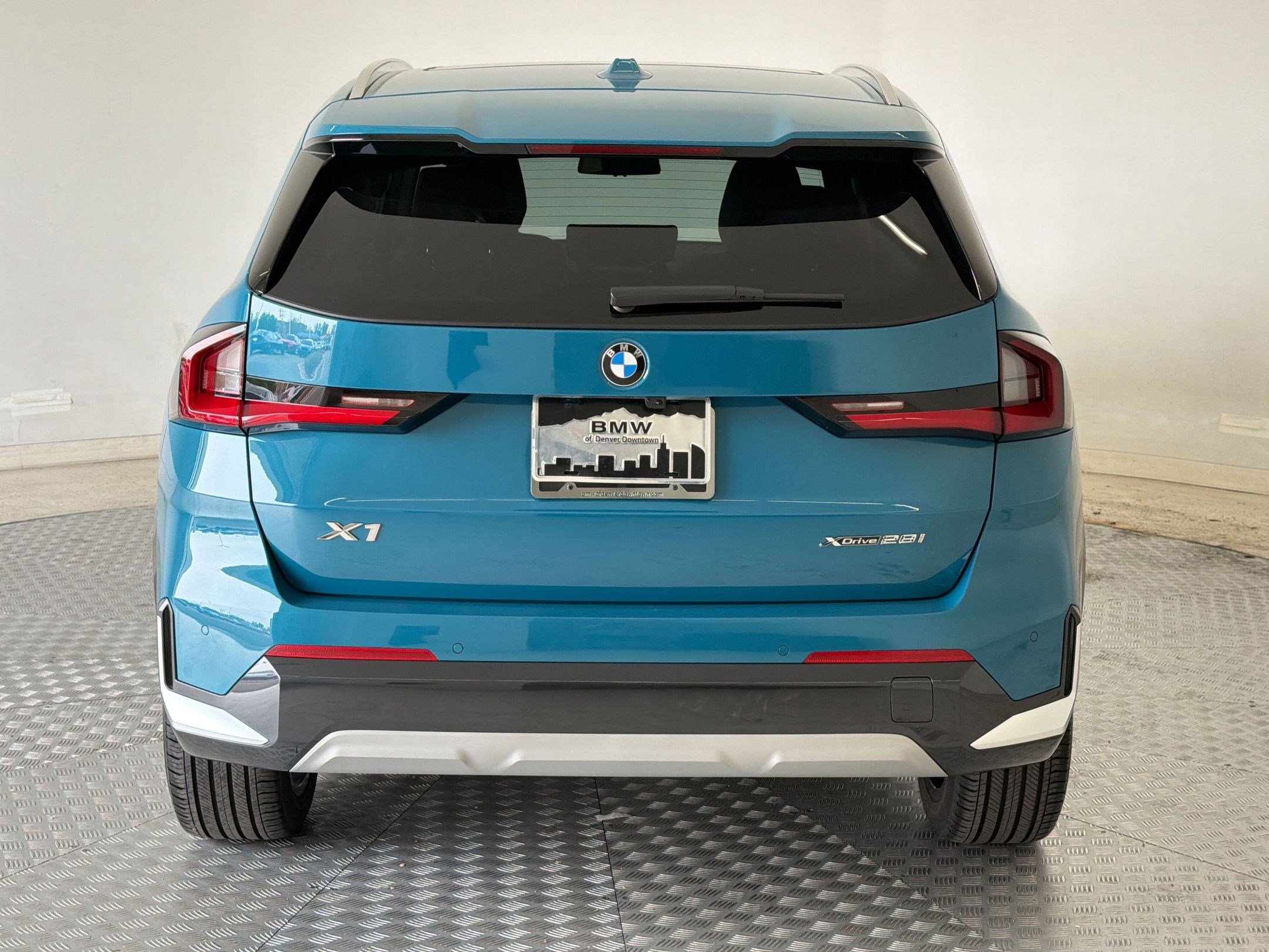 Used 2025 BMW X1 xDrive28i w/ Technology Package image 10