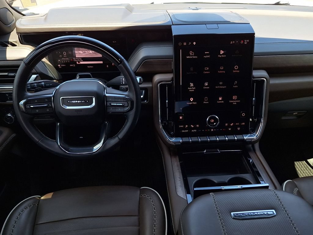 Used 2025 GMC Yukon Denali Ultimate AWD/4WD image 17