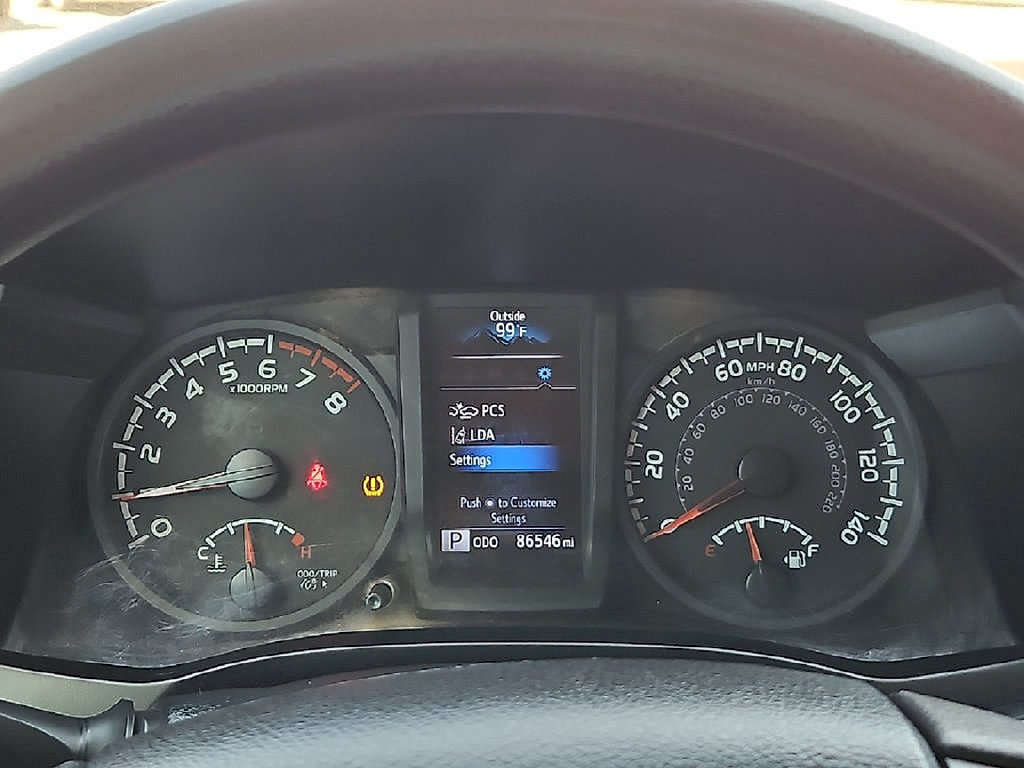 Used 2022 Toyota Tacoma SR AWD/4WD image 29