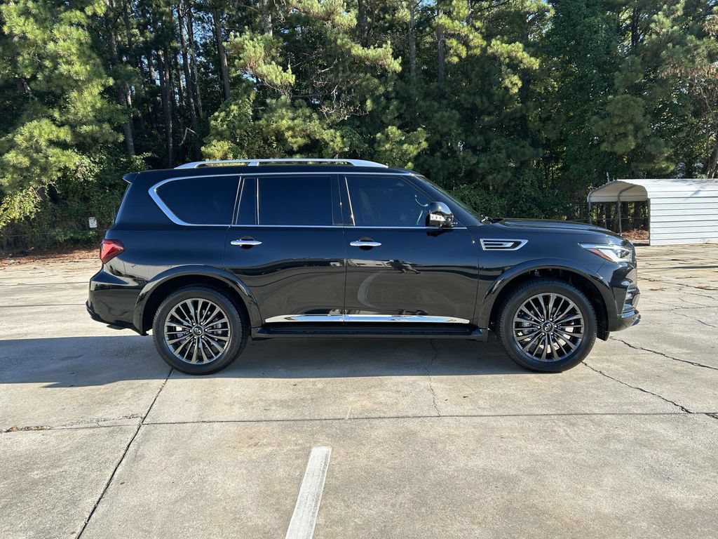 Used 2024 INFINITI QX80 Sensory AWD/4WD image 2