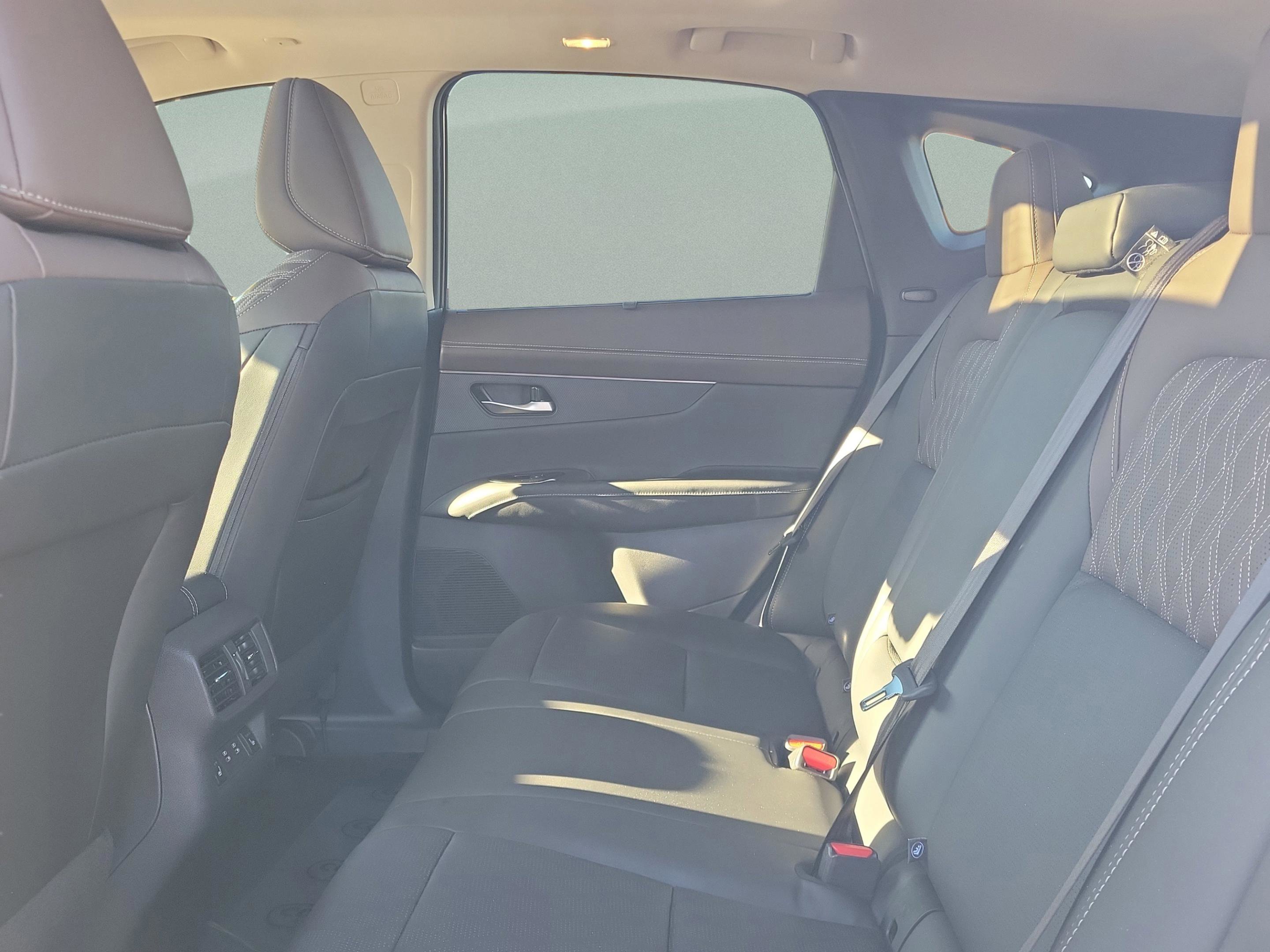 Certified 2025 Nissan Murano Platinum w/ Cargo Package image 10