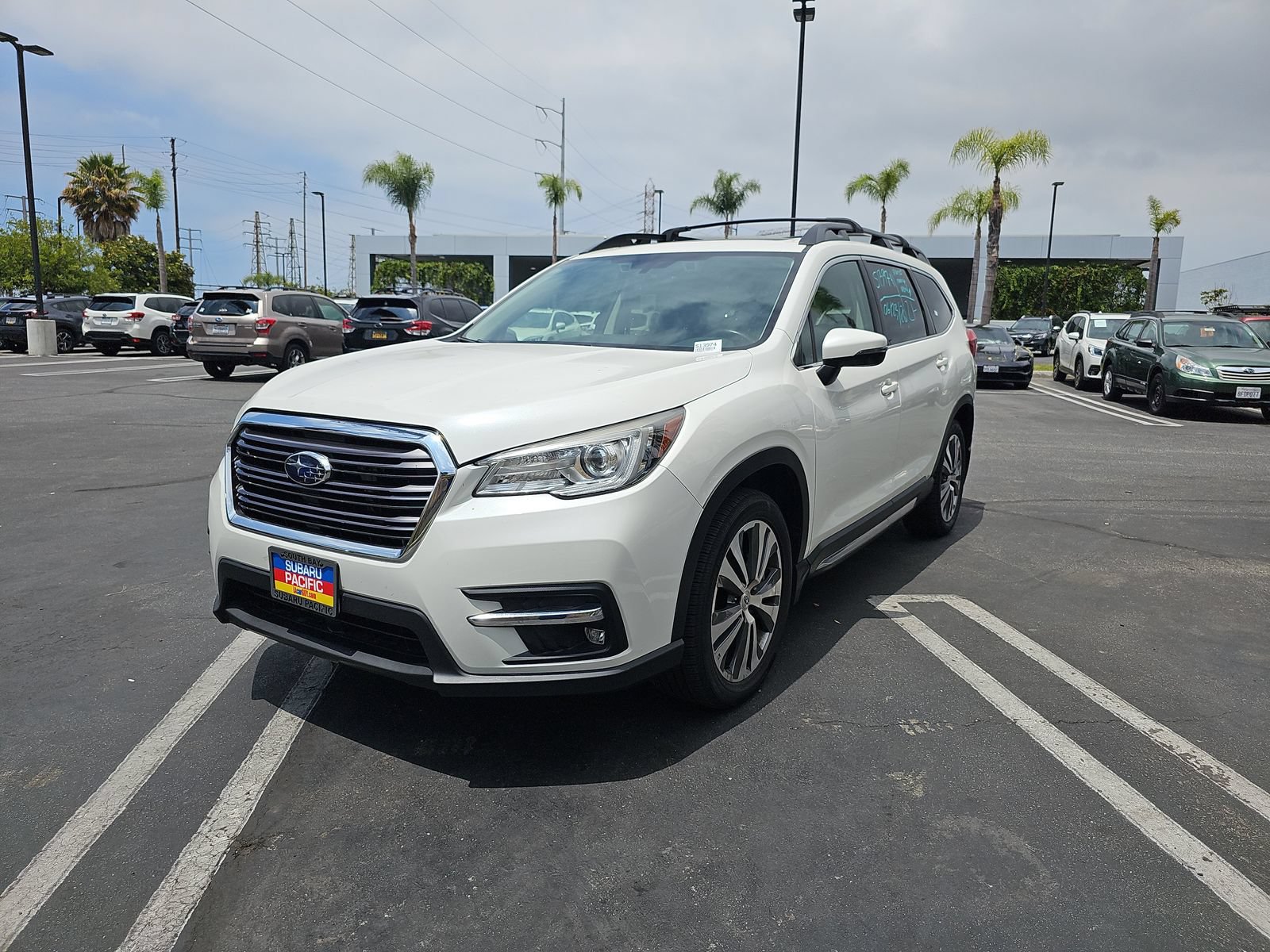 Used 2020 Subaru Ascent Limited w/ Technology Package AWD/4WD image 3