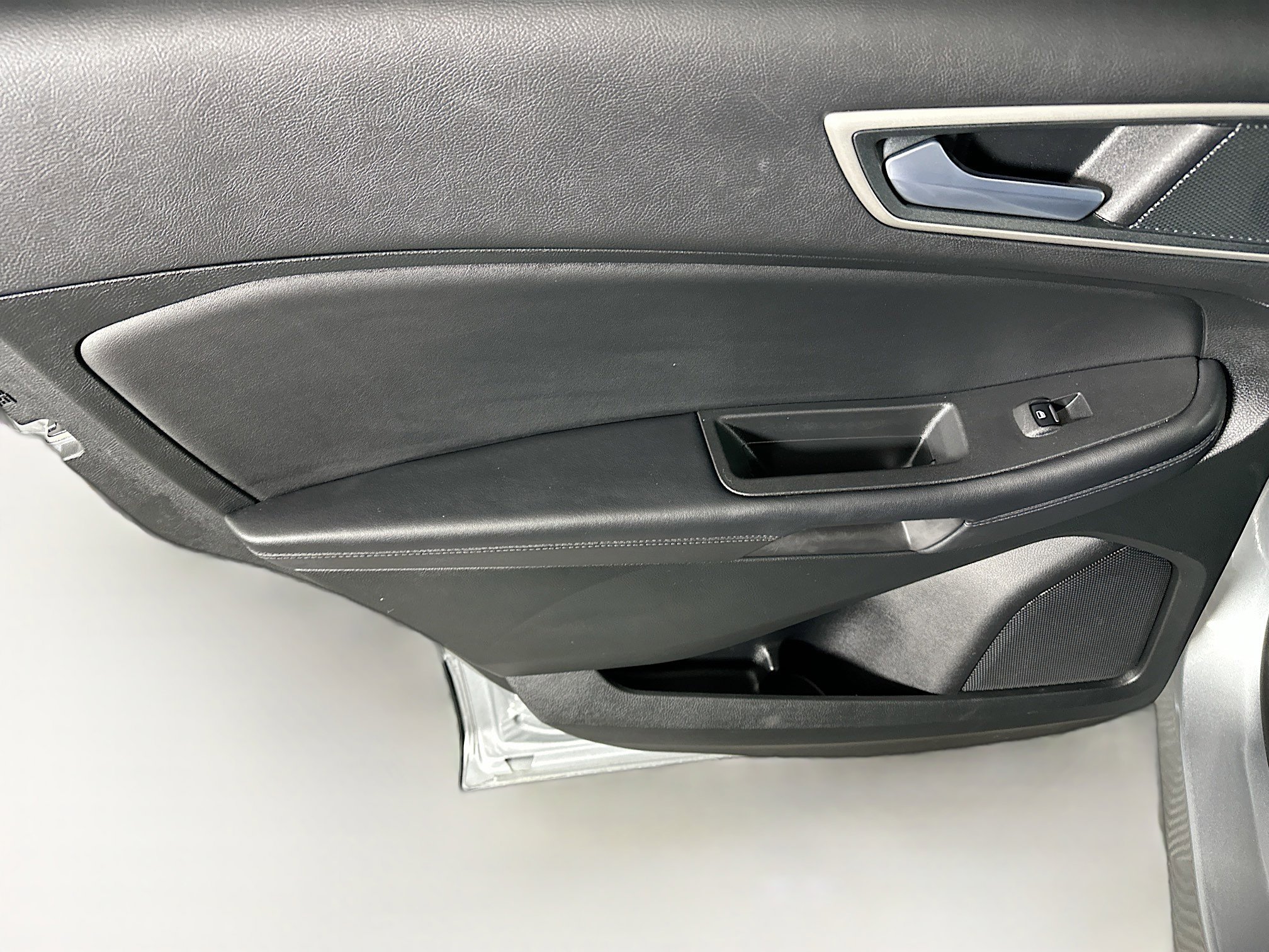 Used 2024 Ford Edge SEL image 26