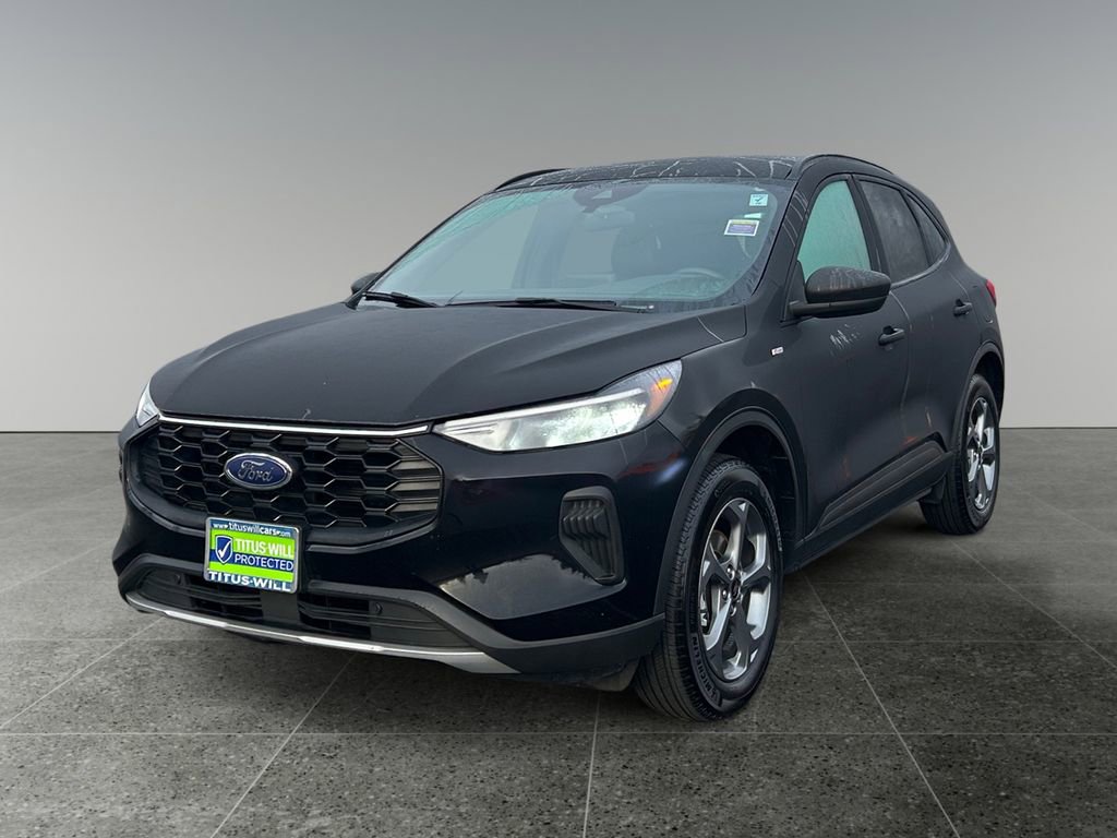 Used 2025 Ford Escape ST-Line AWD/4WD image 3