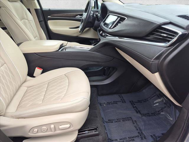 Used 2023 Buick Enclave Avenir w/ Avenir Technology Package AWD/4WD image 23