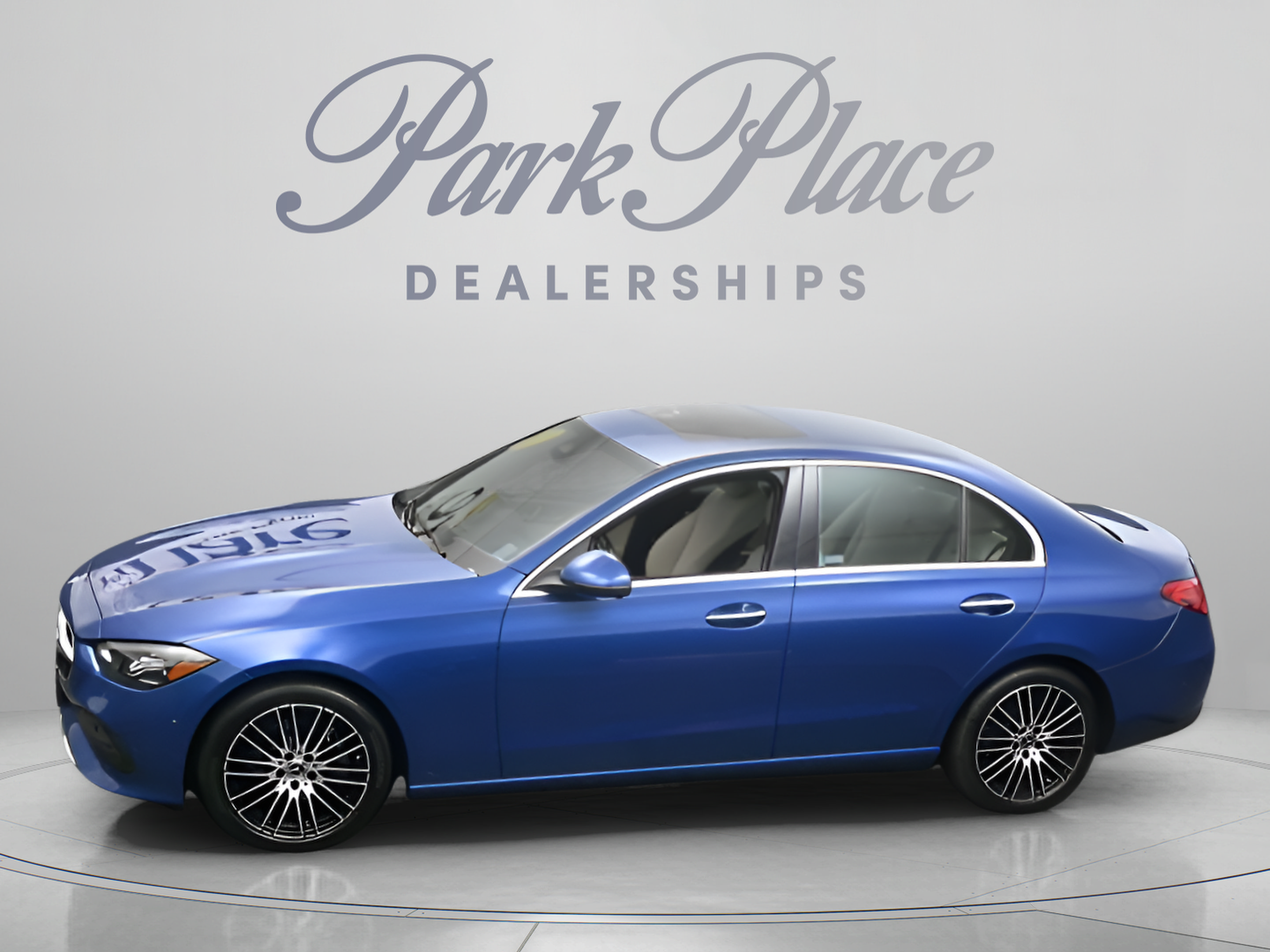 Used 2025 Mercedes-Benz C 300 Sedan image 3