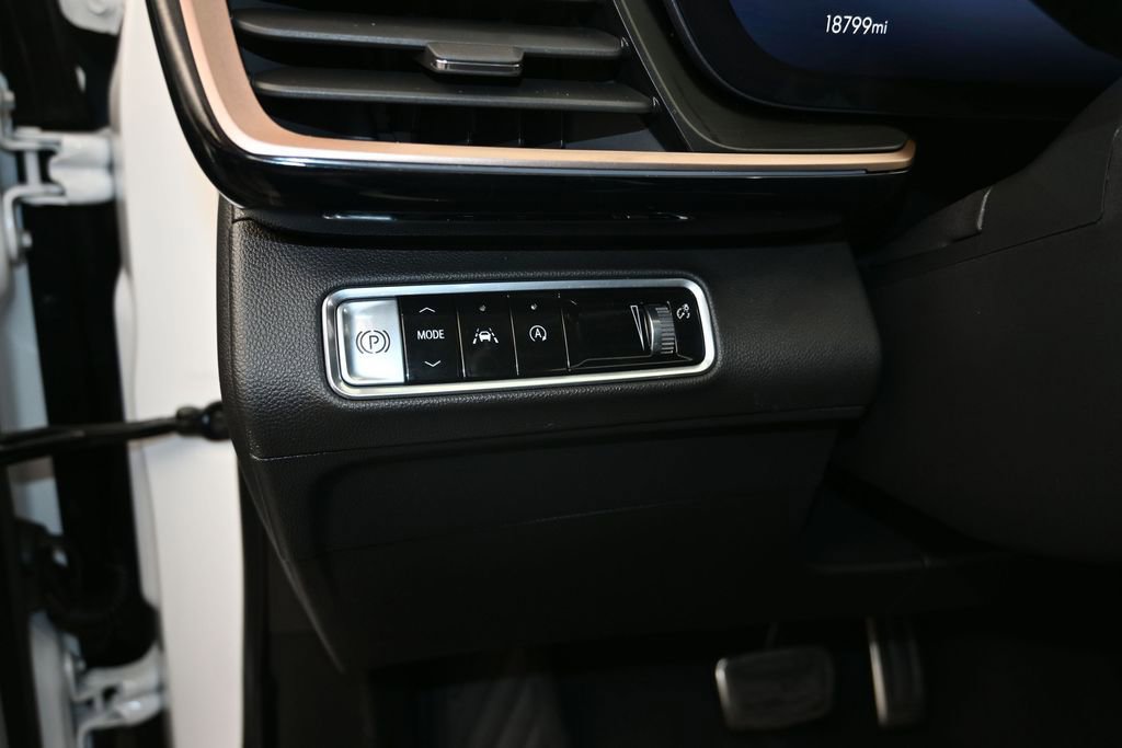 Used 2024 Buick Envision Sport Touring AWD/4WD image 13