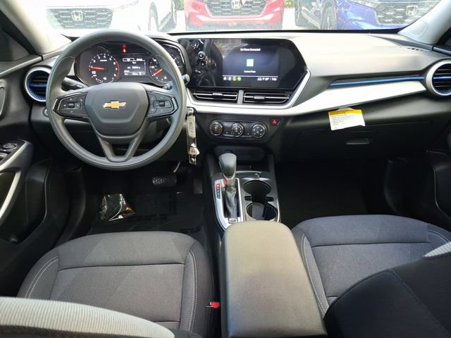Used 2026 Chevrolet Trax LS w/ LS Convenience Package FWD image 7