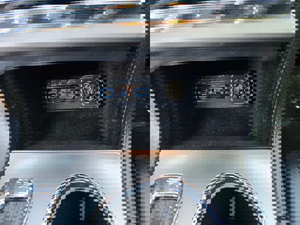 Used 2019 Jeep Grand Cherokee Limited w/ Luxury Group II image 16