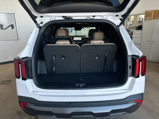Certified 2025 Kia Sorento SX Prestige w/ Olive Brown Leather Package AWD/4WD image 23