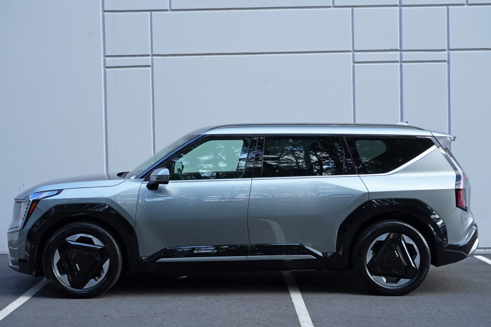 Used 2024 Kia EV9 Land AWD/4WD image 50