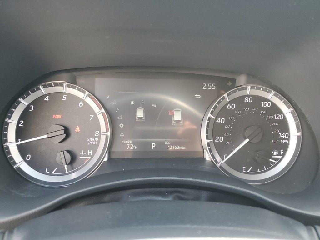 Used 2024 Toyota Highlander LE image 12