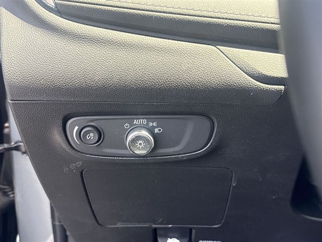 Certified 2024 Buick Encore GX Sport Touring w/ Comfort Package FWD image 17